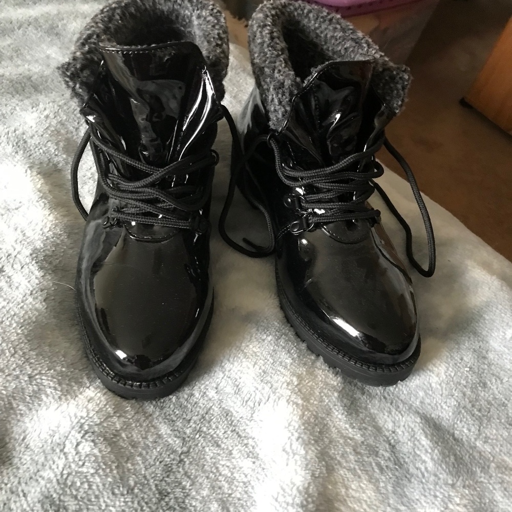 Black lace up shorty boots